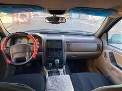 جیپ گراند شیرۆکی